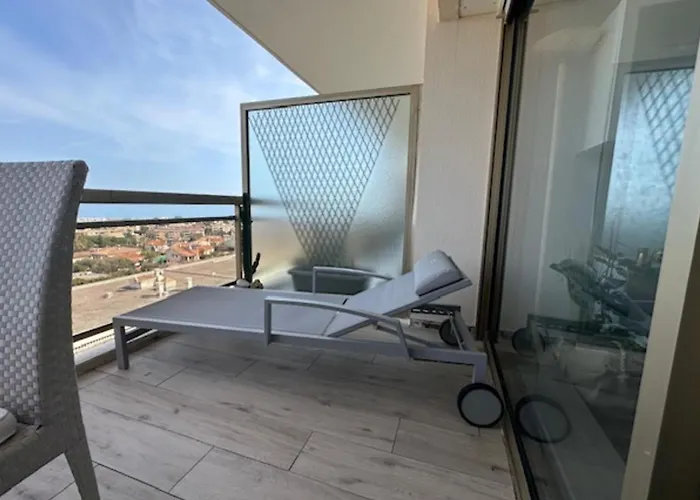 Lovely For 2 - Panoramic View *