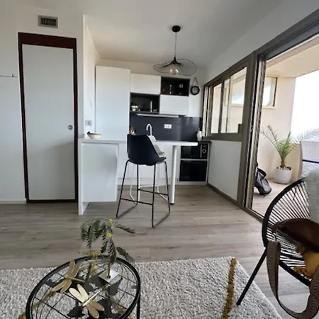 Lovely For 2 - Panoramic View 昂蒂布