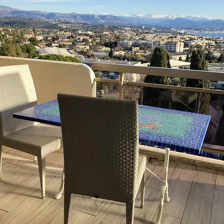 Lovely For 2 - Panoramic View 앙티브