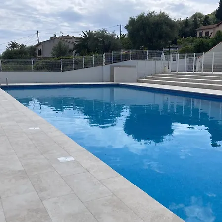 Lovely For 2 - Panoramic View 앙티브