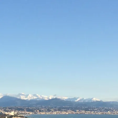 Lovely For 2 - Panoramic View Daire Antibes