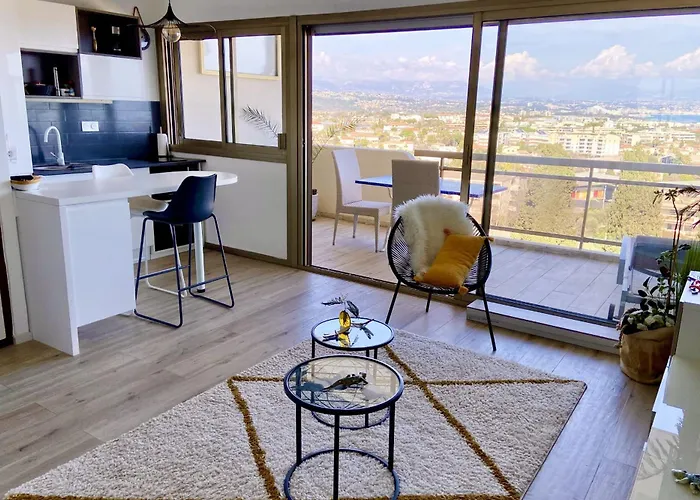 Lovely For 2 - Panoramic View *