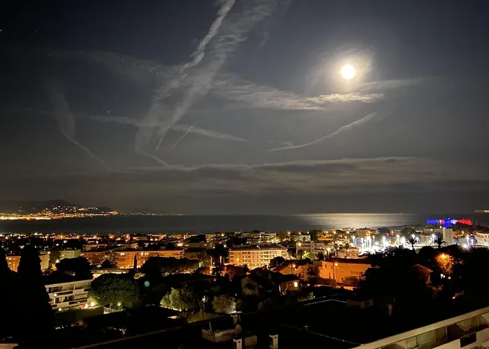 Lovely For 2 - Panoramic View