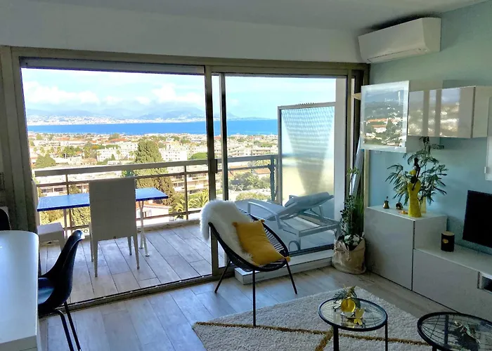 Lovely For 2 - Panoramic View *